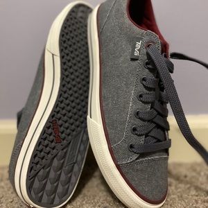 Teva Sneakers